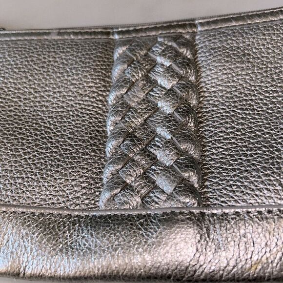 Vintage Wilson leather silver leather wristlet - Picture 2 of 4